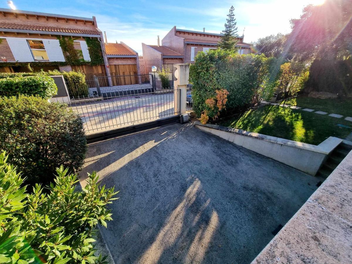 Villa Guara Golf Y Pool Comotucasa Nueno Extérieur photo